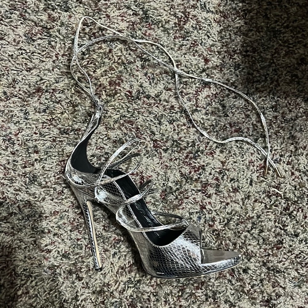 SIMMI London Silver Lace Up Heels